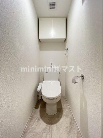 大阪市浪速区難波中３丁目の賃貸マンションのトイレ