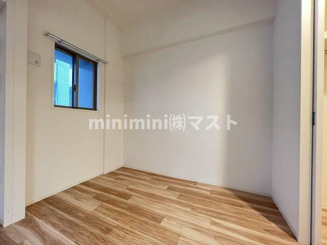 大阪市浪速区難波中３丁目の賃貸マンションの洋室