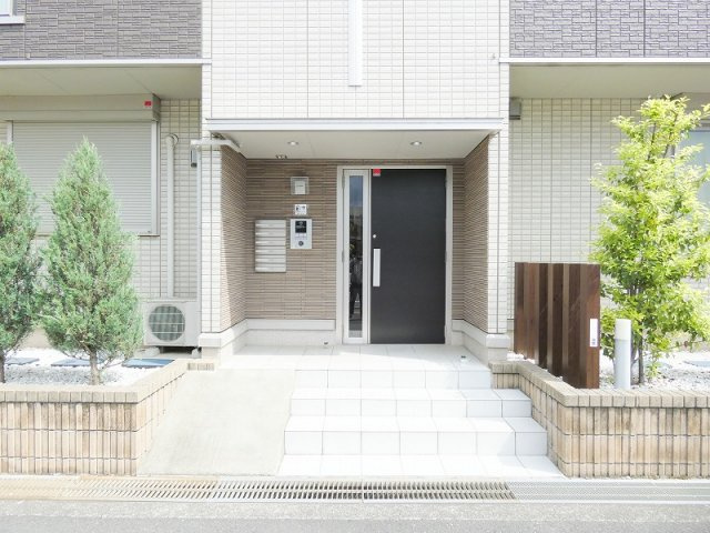 YAMAZAKIコーポラスのエントランス