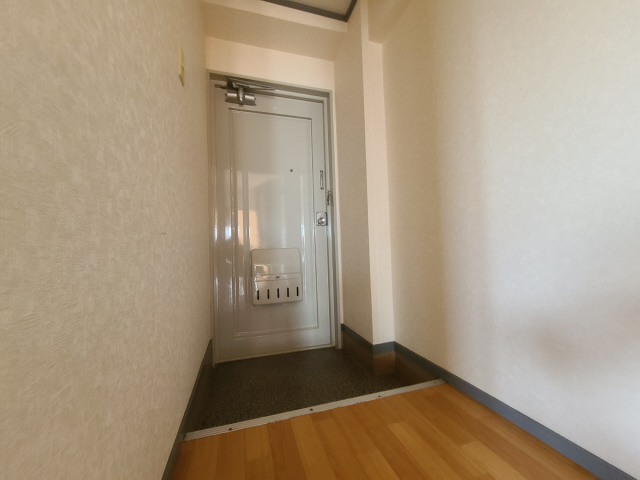 TMハイツ深江の玄関