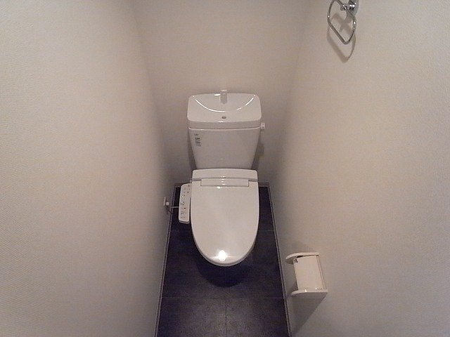 エスライズ新神戸2のトイレ