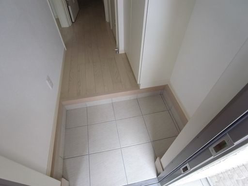 クロリス摩耶の玄関