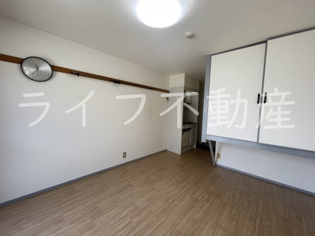 アーバンライフ上島の内装|明るい室内です