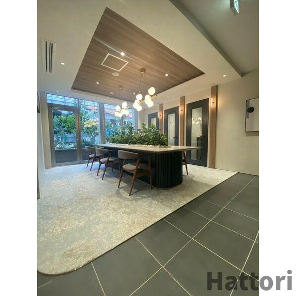 フロンティアタワー日本橋のロビー