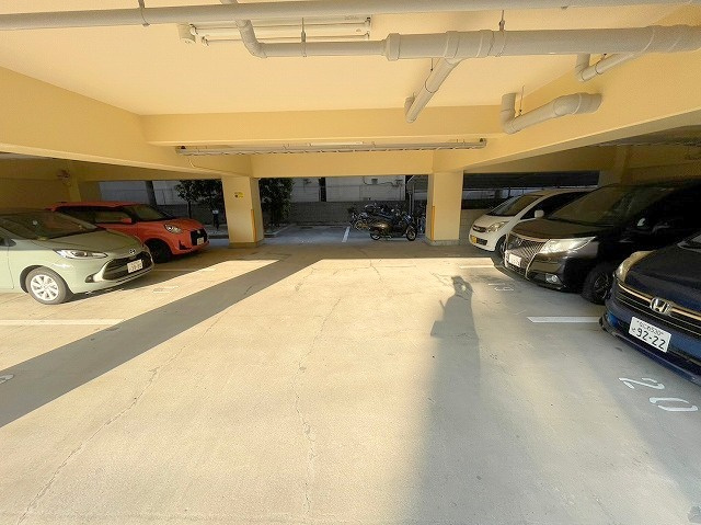 パセオアンビエンテの駐車場