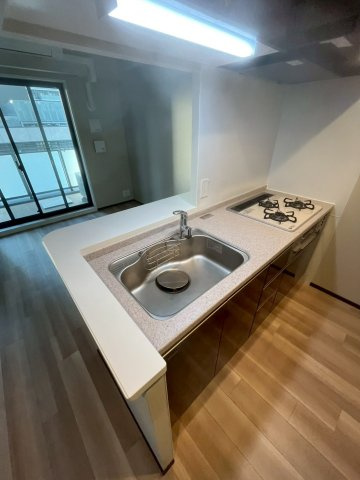 ソルレヴェンテ新梅田のキッチン