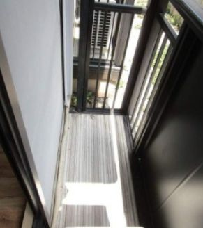 ヒルズ中野のバルコニー