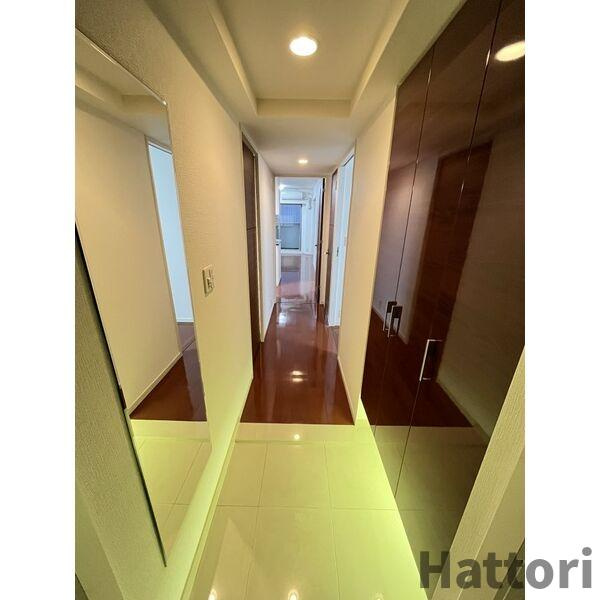 フロンティアタワー日本橋の玄関