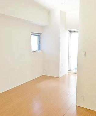 Ｇｒａｃｅ　Ｃｏｕｒｔ　Ｕｅｎｏ