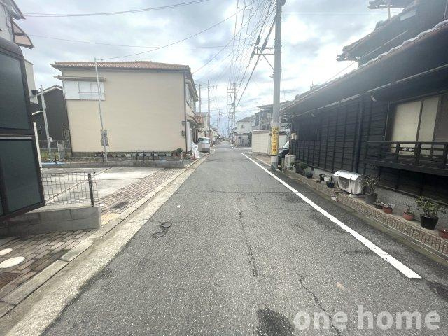 明石市二見町西二見 中古戸建の前面道路含む現地写真|◆前面道路 幅員5.4m、間口6.57m！車の出し入れもスムーズです！
◆【onehome専任物件】売主様→当社→お客様の関係でご内覧～商談までスムーズです!!