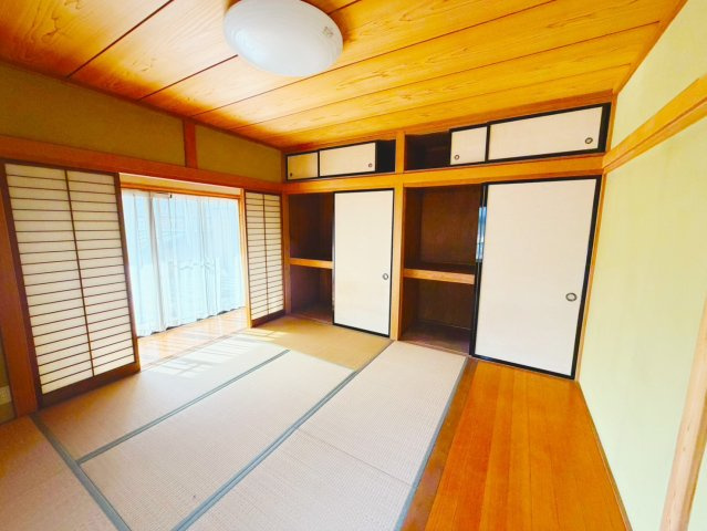 小山市羽川、事務所、作業所付き中古住宅の和室