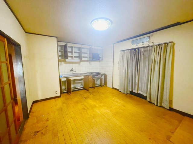 小山市羽川、事務所、作業所付き中古住宅のキッチン