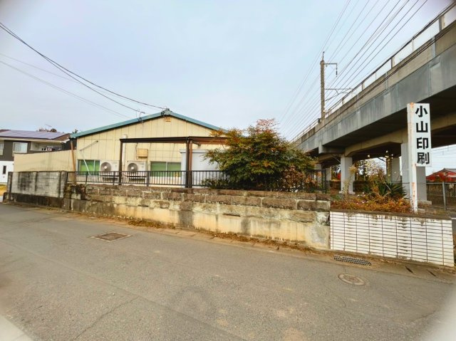 小山市羽川、事務所、作業所付き中古住宅の外観