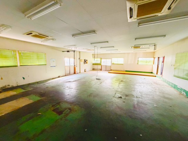 小山市羽川、事務所、作業所付き中古住宅の内装