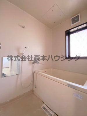 【浴室】 | 　シティハイムモンレブ | 落ち着いた空間のお風呂です
