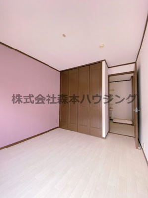 【寝室】 | 　シティハイムモンレブ | 落ち着いて過ごせるお部屋なので、寝室にいかがでしょうか