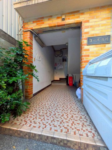 コーポ清川のエントランス