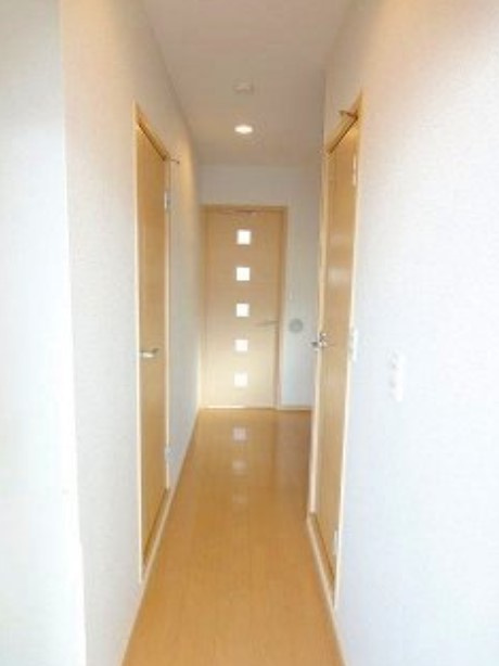 リラッサNの玄関