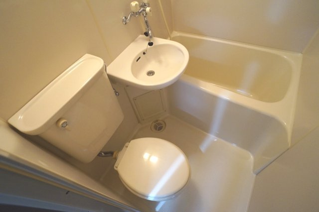 ハイタウンＡ棟の浴室