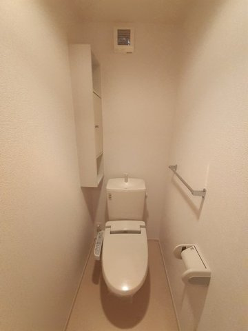 ヒッコリー　リッジ壱番館のトイレ|嬉しい温水洗浄便座付き♪