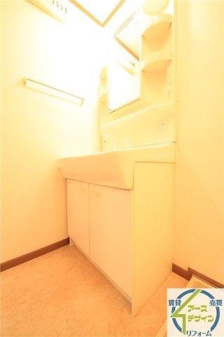 ビレッジコート・ピュア・ノースの独立洗面台