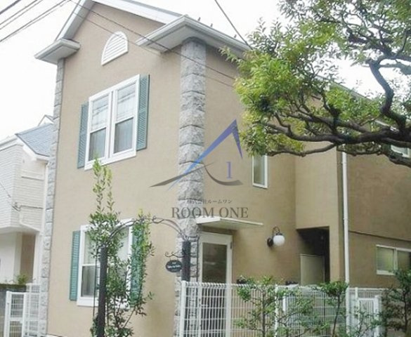 フラット六ノ坂