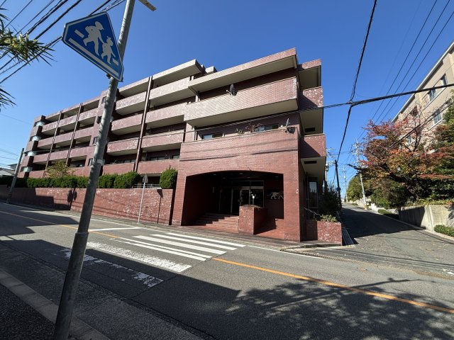 【外観】 | ライオンズマンションマキシム萩の宮 | 西鉄平尾駅から徒歩10分。レトロな外壁がとてもおしゃれです