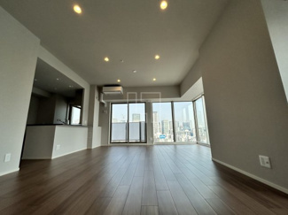 【居間・リビング】 | プレミストタワー靭本町 | プレミストタワー靭本町　リビング・ダイニングスペース