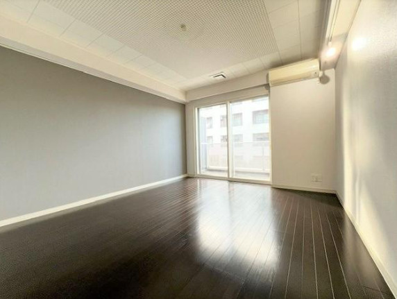 Win Bell 仙川の居間・リビング