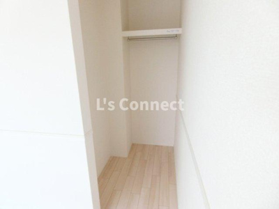 【収納】 | ルミエールⅡ | ウォークインクローゼットでお荷物もすっきり収納。