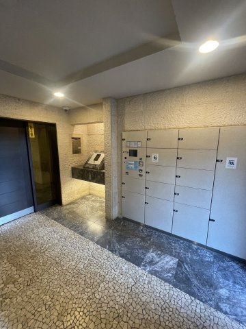 トーシンフェニックス方南町弍番館のロビー
