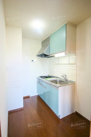 カーサオークマのキッチン|2口コンロ・グリル付のシステムキッチンです♪