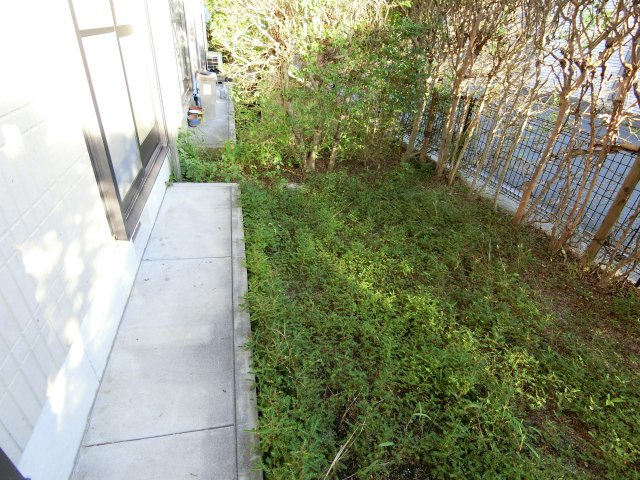 メジンK　B棟の庭|たまにはお庭で休日を過ごしてみるのもよいかもしれません