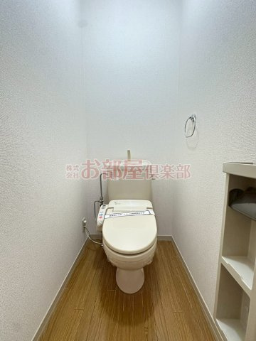 メジンK　B棟のトイレ|ゆったりとした空間のトイレです