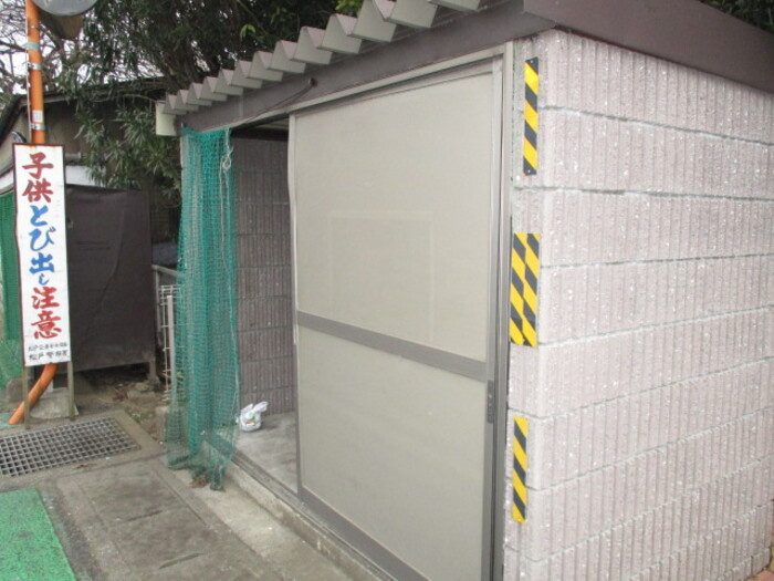 Ｆｅｒｍｅのエントランス|ゴミ箱