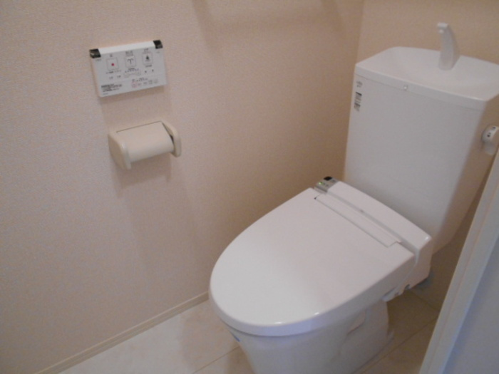 コンフォールドミール北松戸のトイレ|トイレ（温水洗浄便座）