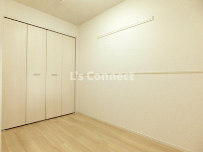 【内装】 | グラース | ３．２帖の洋室は寝室として使えます。