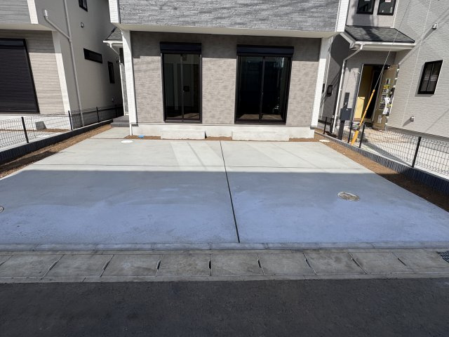 松戸市栗ケ沢新築戸建【栗ケ沢小学校：10分】の駐車場|C号棟駐車スペース