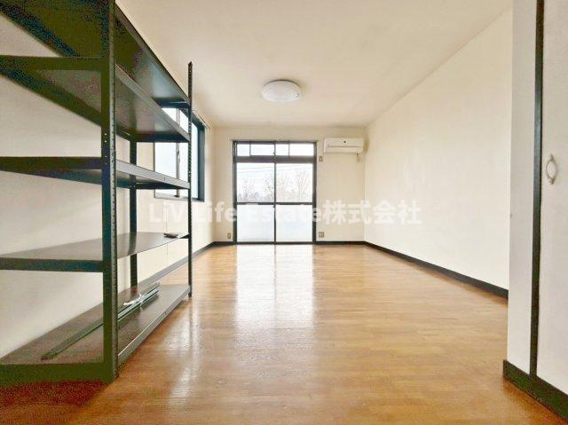 メゾン渡部2号館の居間・リビング