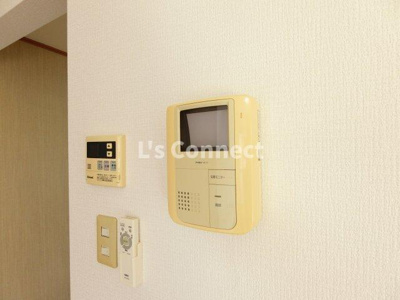 【セキュリティ】 | パセオ・イースト | 突然の来客もＴＶモニターホンでしっかり確認。