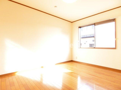 【内装】 | パセオ・イースト | オールフローリングの２ＬＤＫ。