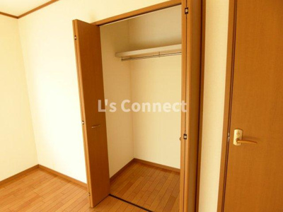 【収納】 | パセオ・イースト | クローゼットでお荷物もすっきり収納。