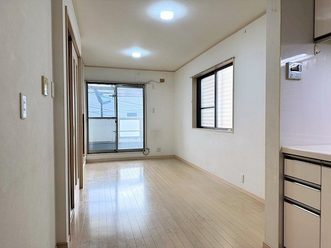 【居間・リビング】 | 山科区音羽乙出町　中古戸建