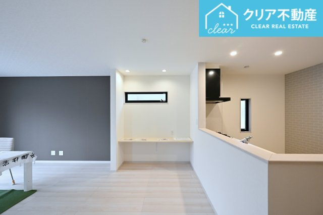 【居間・リビング】 | 館林市西高根町　いろどりアイタウン　全４棟 | 家族揃っての食事が楽しくなる広々としたダイニング♪