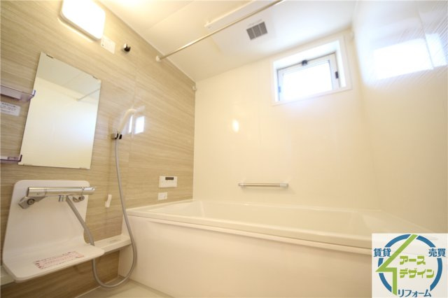 エクレール福井の浴室