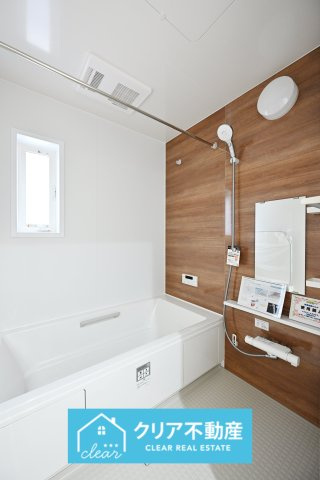 【浴室】 | 館林市西高根町　いろどりアイタウン　全４棟 | オートバス機能で家事をしていてもうっかりお湯があふれる心配がありません！追い炊き機能で快適な温度を維持します。