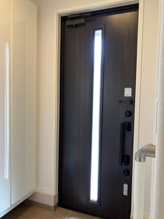 手賀の杜戸建の玄関