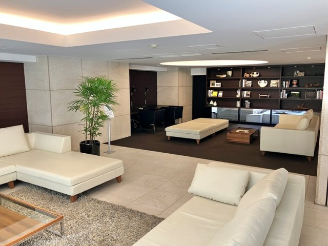 プラウド恵比寿のロビー