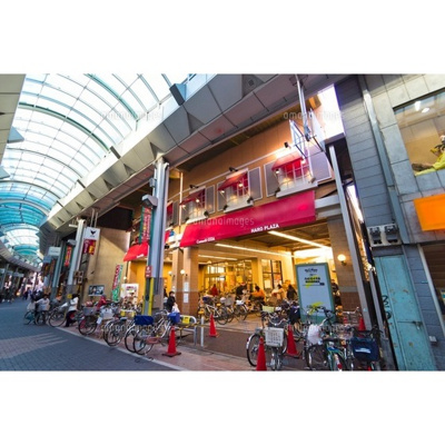 【周辺】 | プレデパルク３ | スーパー「コモディイイダハッピーロード大山まで589ｍ」