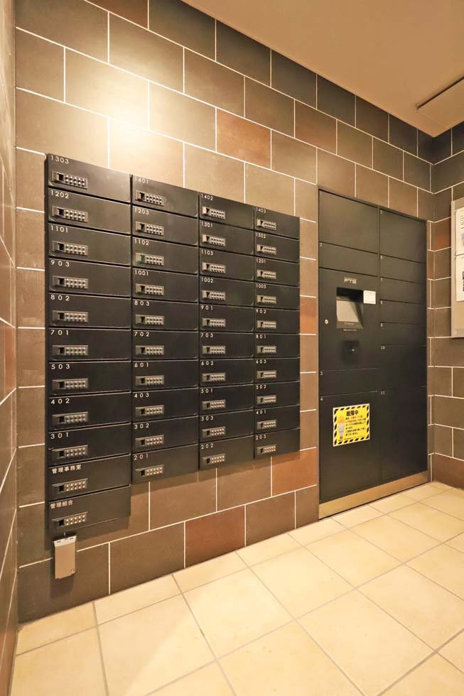 PREMIUM CUBE 池袋要町の外観